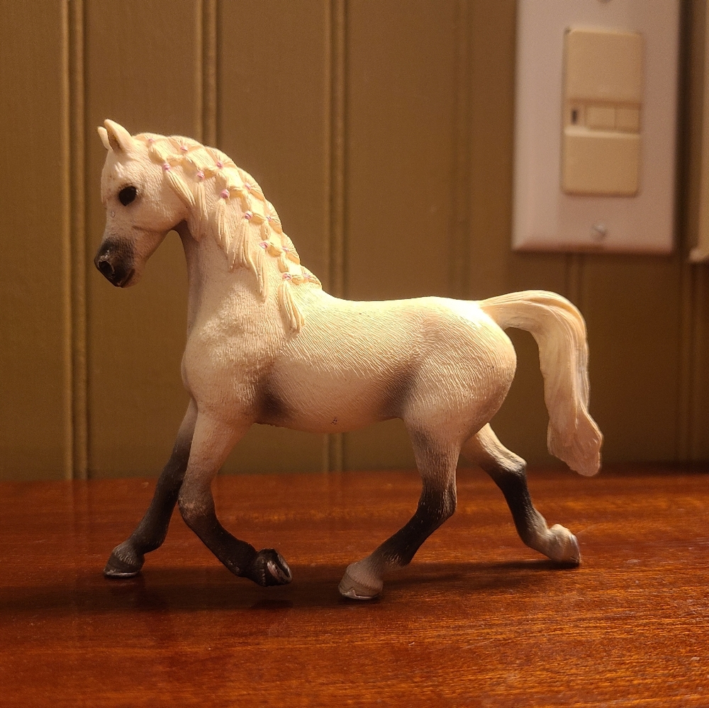 Schleich Arabian Mare Horse. B1